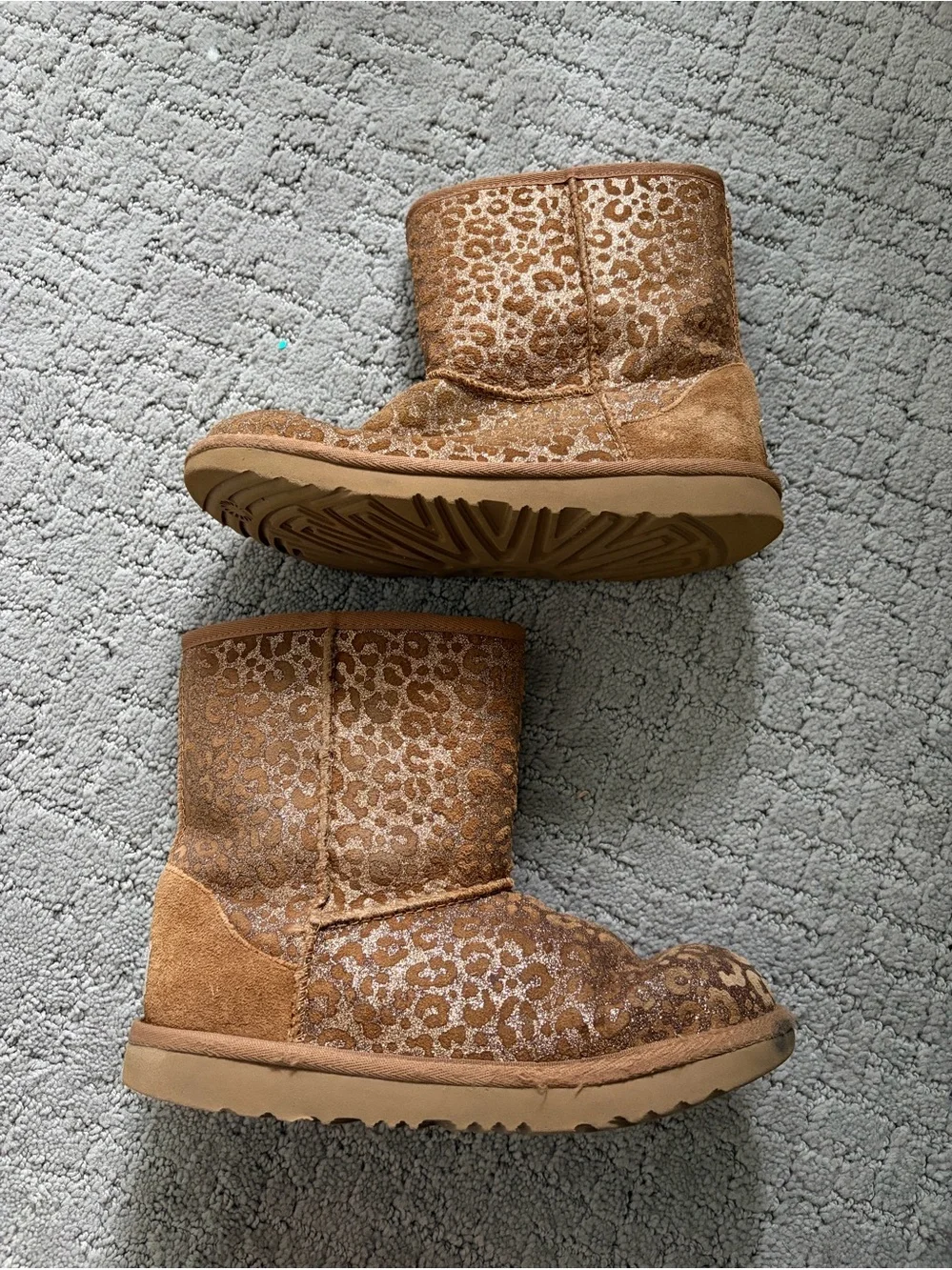 UGG girls gold cheetah print boots size 4 youth
